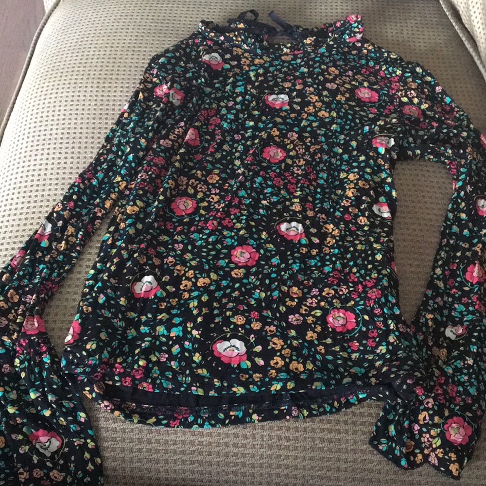 Top shop black flower size 6 shirt